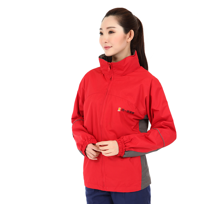 從各種不同角度來(lái)看工作服